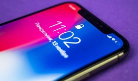 Пользователи iPhone X рассказали о слезающей с телефона краске