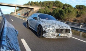 Mercedes-AMG GT Coupe покажут на автосалоне в Женеве