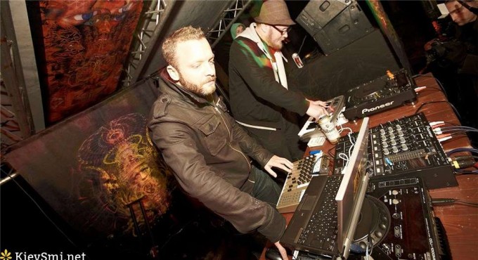 Шведская группа Carbon Based Lifeforms сыграла в Московском планетарии